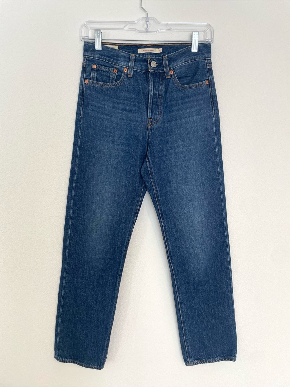 Levi’s Premium Wedgie Straight Button Fly High Rise Jeans - Picture 4 of 12